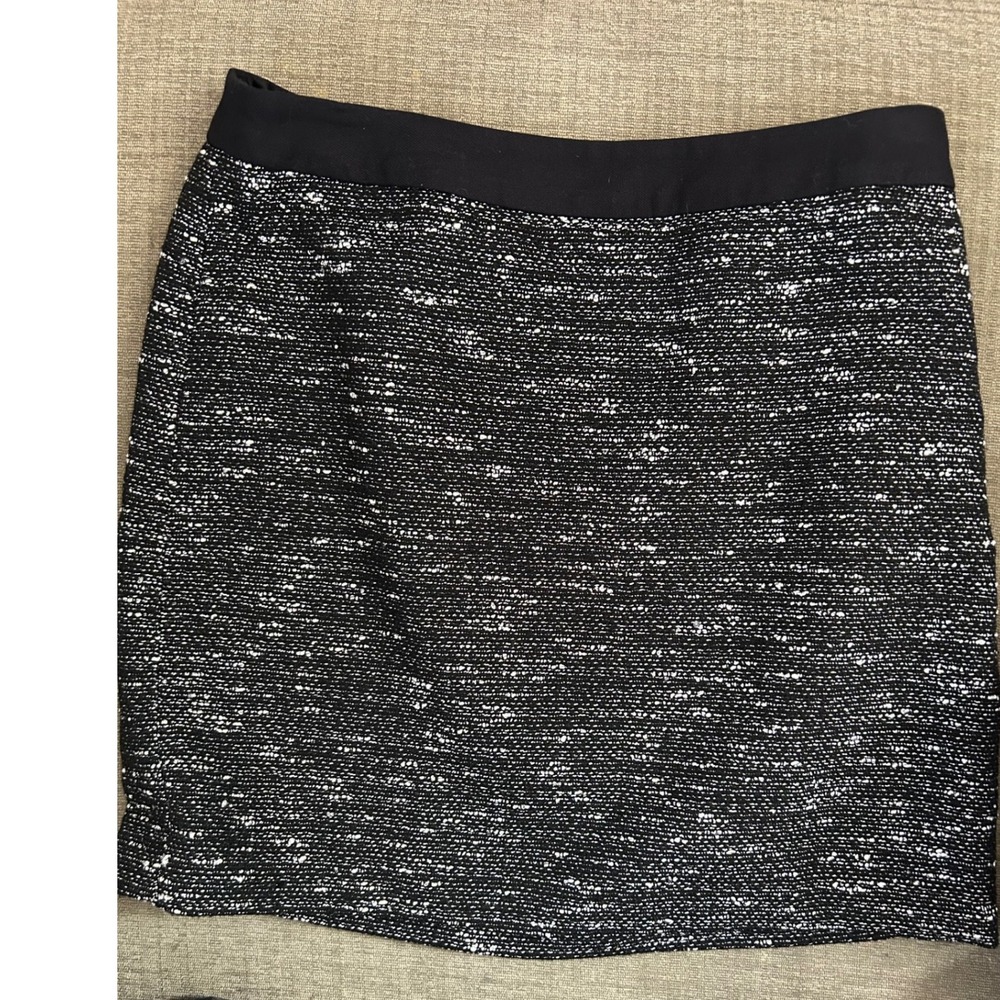 Banana Republic Black White Tweed Mini Skirt‎ Size 6 Office Casual Winter Cozy